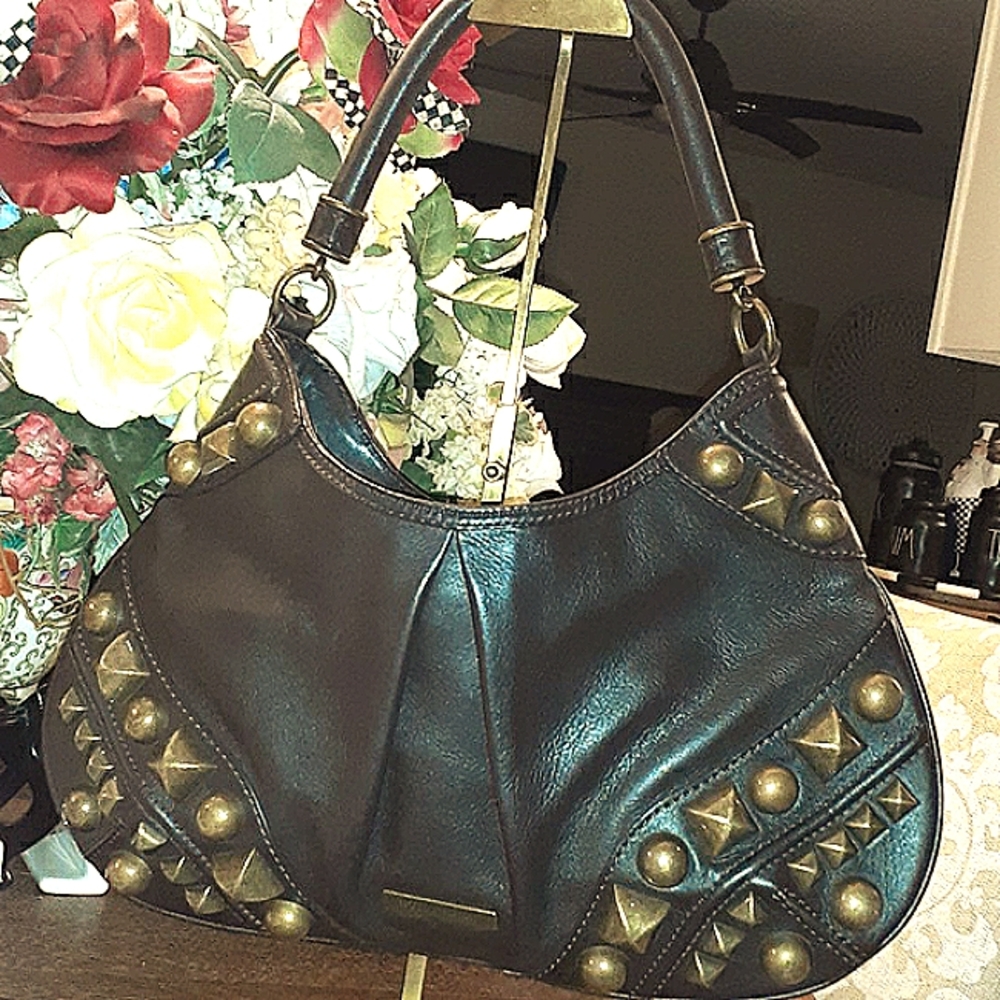 BURBERRY ALVERTON STUDDED HOBO EUC